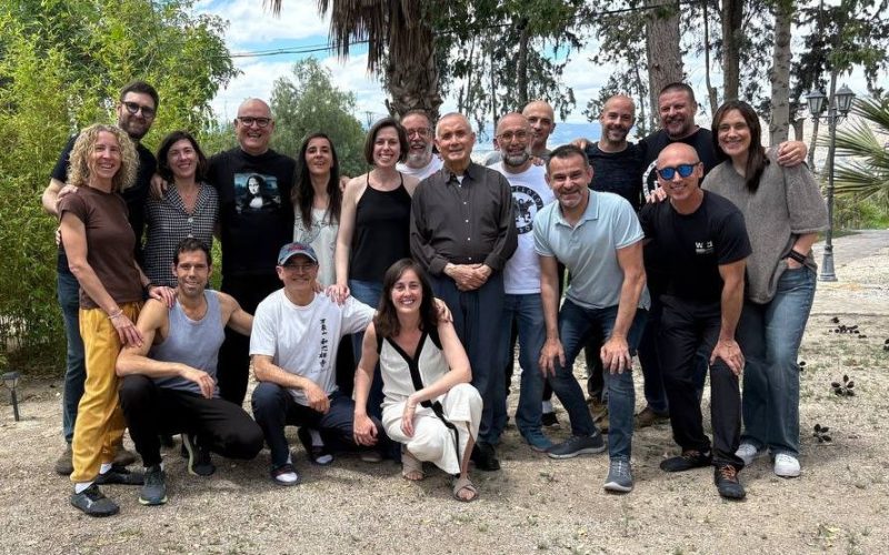 Una sangha laica, religiosa y secular